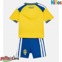 Camiseta Suecia Primera Equipación para niños Mundial 2026 manga corta (+ pantalones cortos)